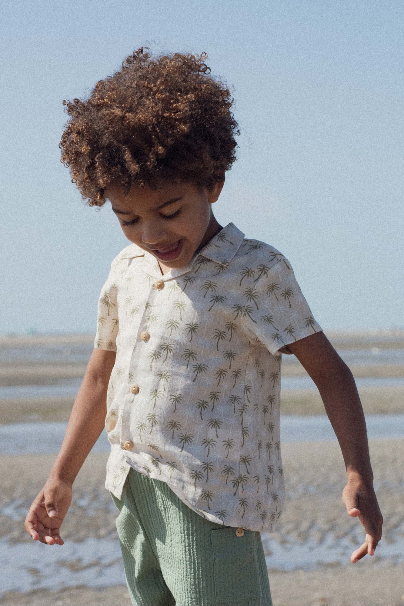 Caraibe shirt palms sand