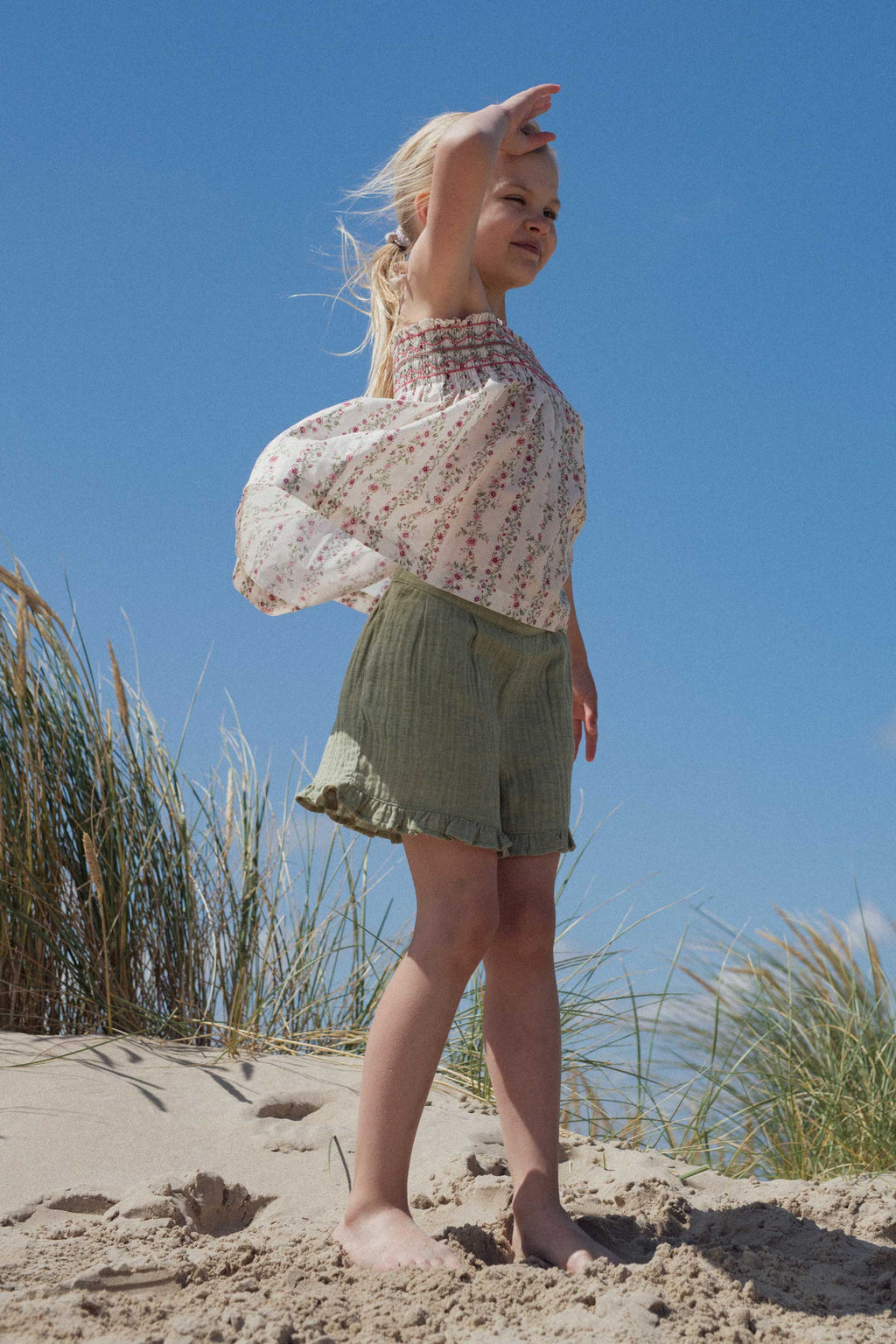 Indie top hand smocked Roses farandole